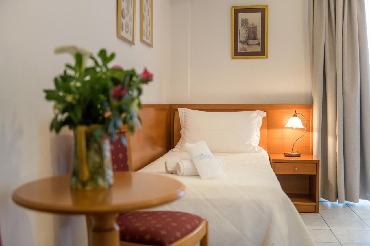 Grikos Hotel Pátmos Buitenkant foto